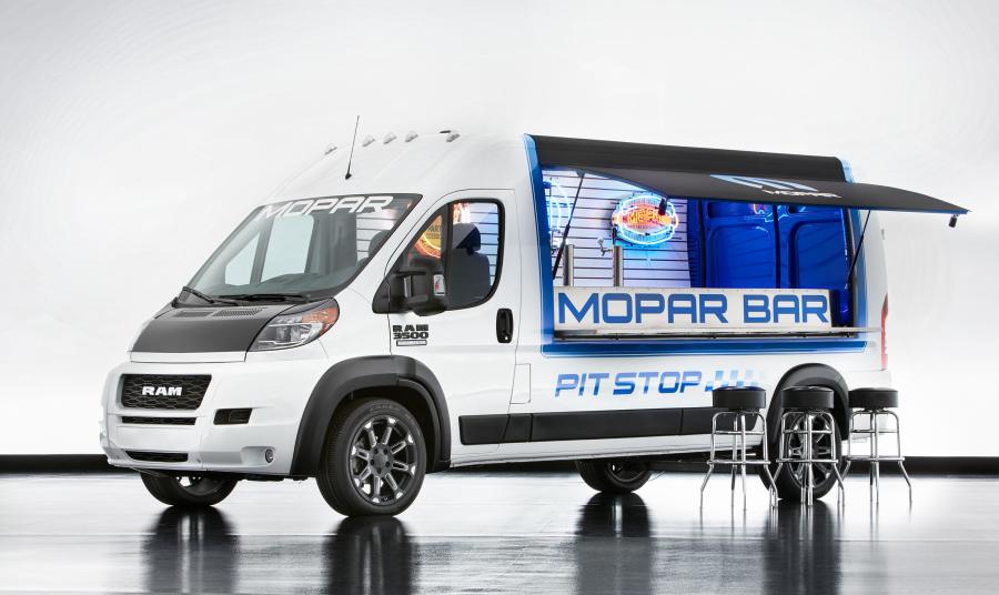  Dodge Ram ProMaster Pit Stop 2016 года  (фото 1 из 3)